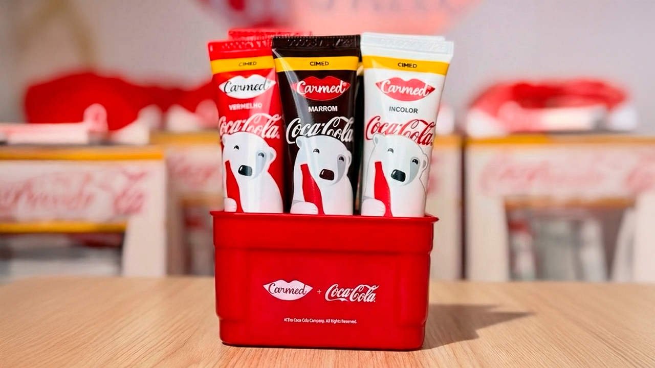 Kit Hidratante Labial Carmed Coca-Cola + Brinde Engradado Exclusivo